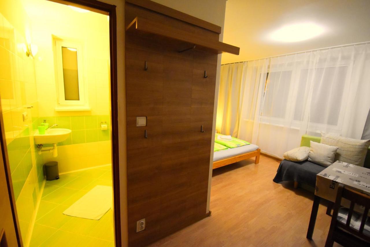 Penzion Privat Siesta Hotel Lipótszentmiklós Kültér fotó