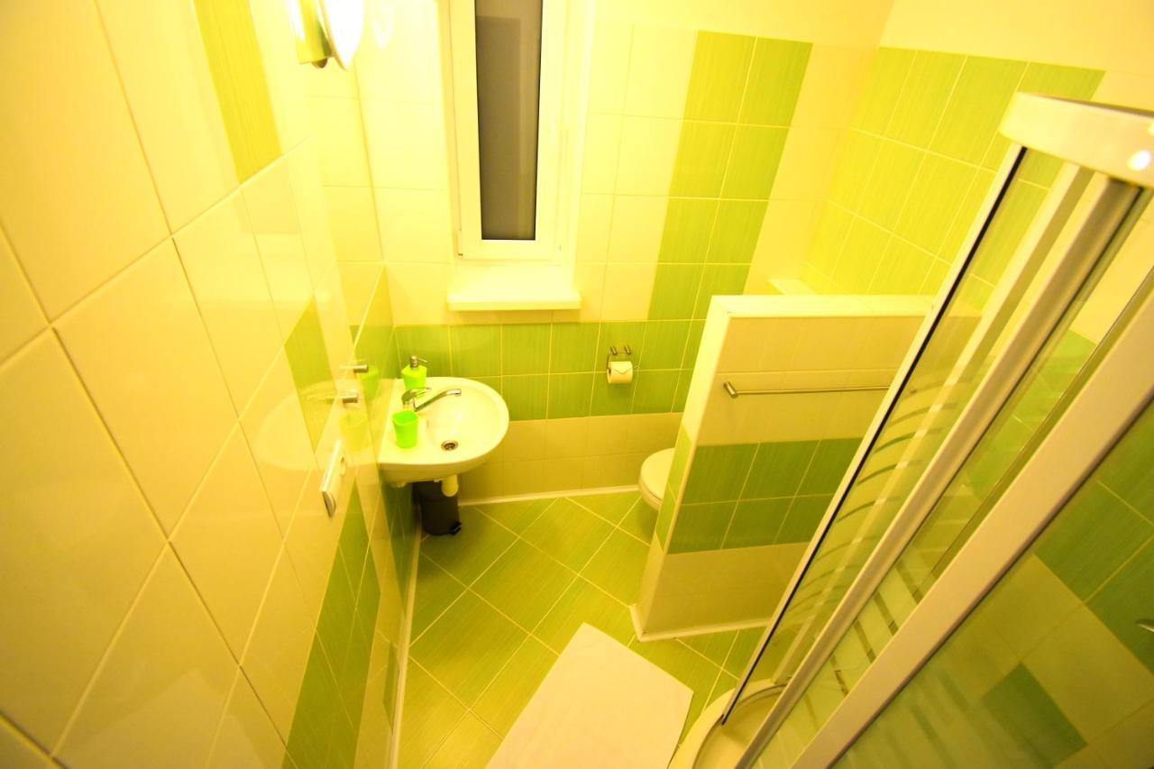 Penzion Privat Siesta Hotel Lipótszentmiklós Kültér fotó