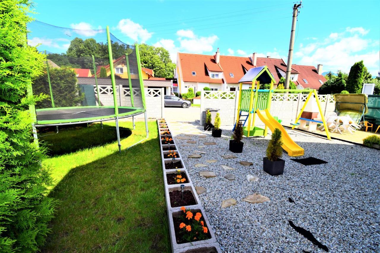 Penzion Privat Siesta Hotel Lipótszentmiklós Kültér fotó