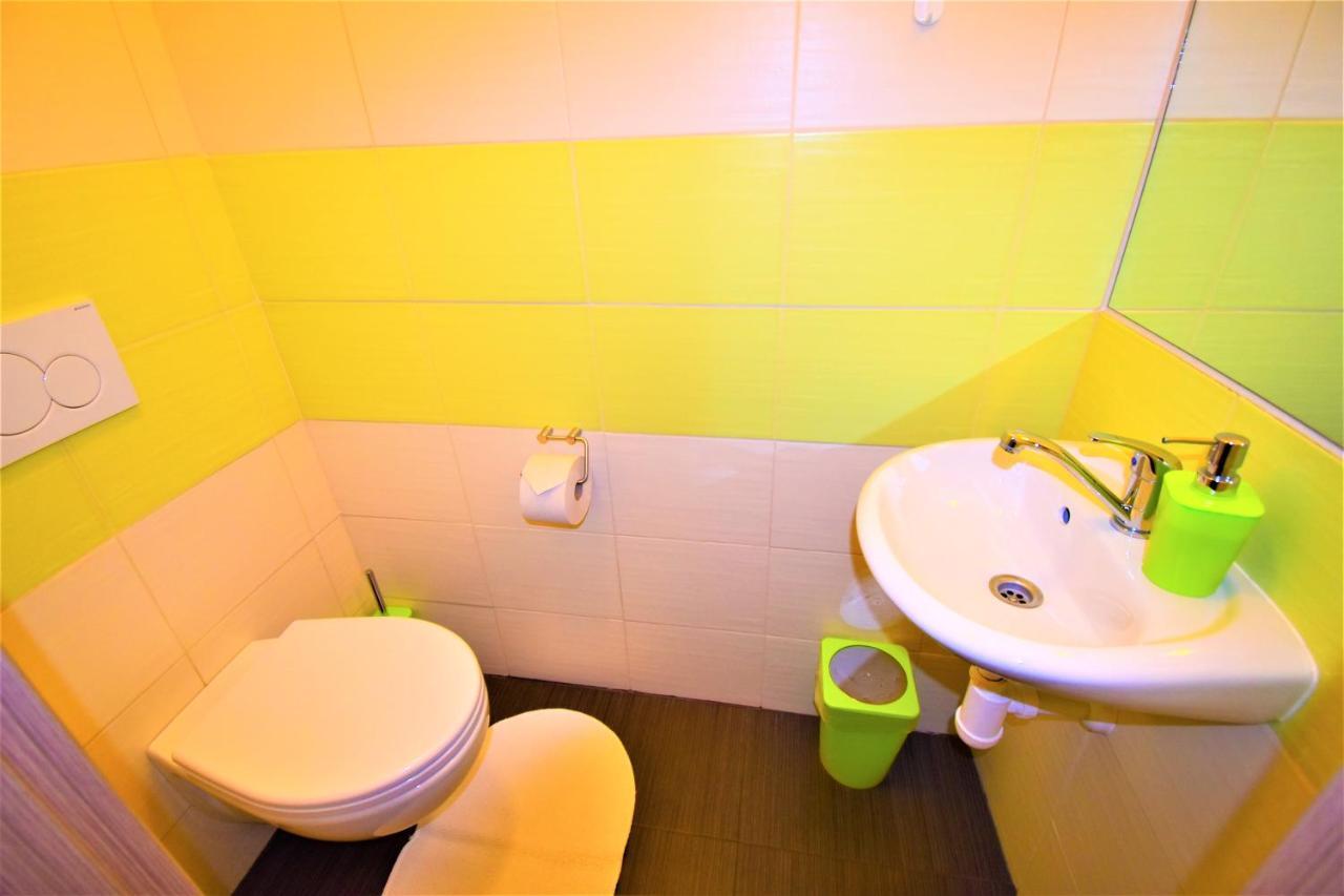 Penzion Privat Siesta Hotel Lipótszentmiklós Kültér fotó